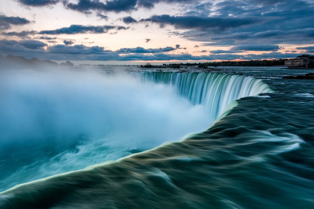 Tog fra New York til Niagara Falls Bilferie fra Toronto - Eastern Canada Explorer Reise til Toronto med stopp på Island Amerikaspesialisten, nordmannsreiser, cruisereiser